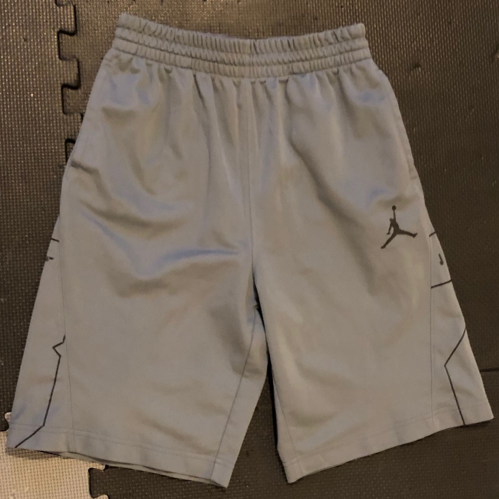 Nike Air Jordan grey shorts, Size: YL